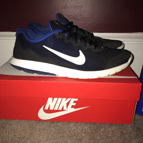 Nike running shoes - Picture 1 of 4